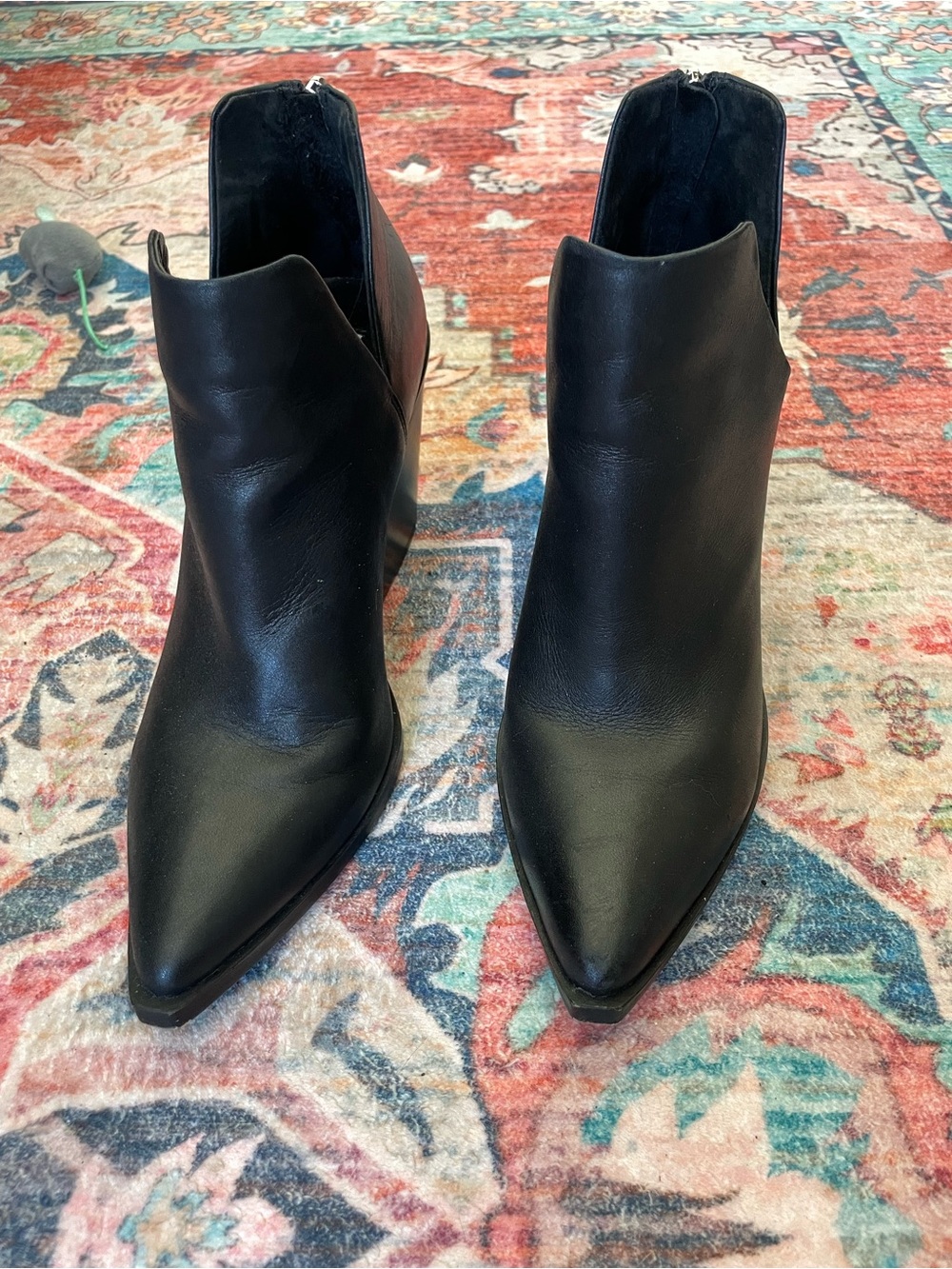 Steve Madden Pointed Toe Ankle Boots Sz 10